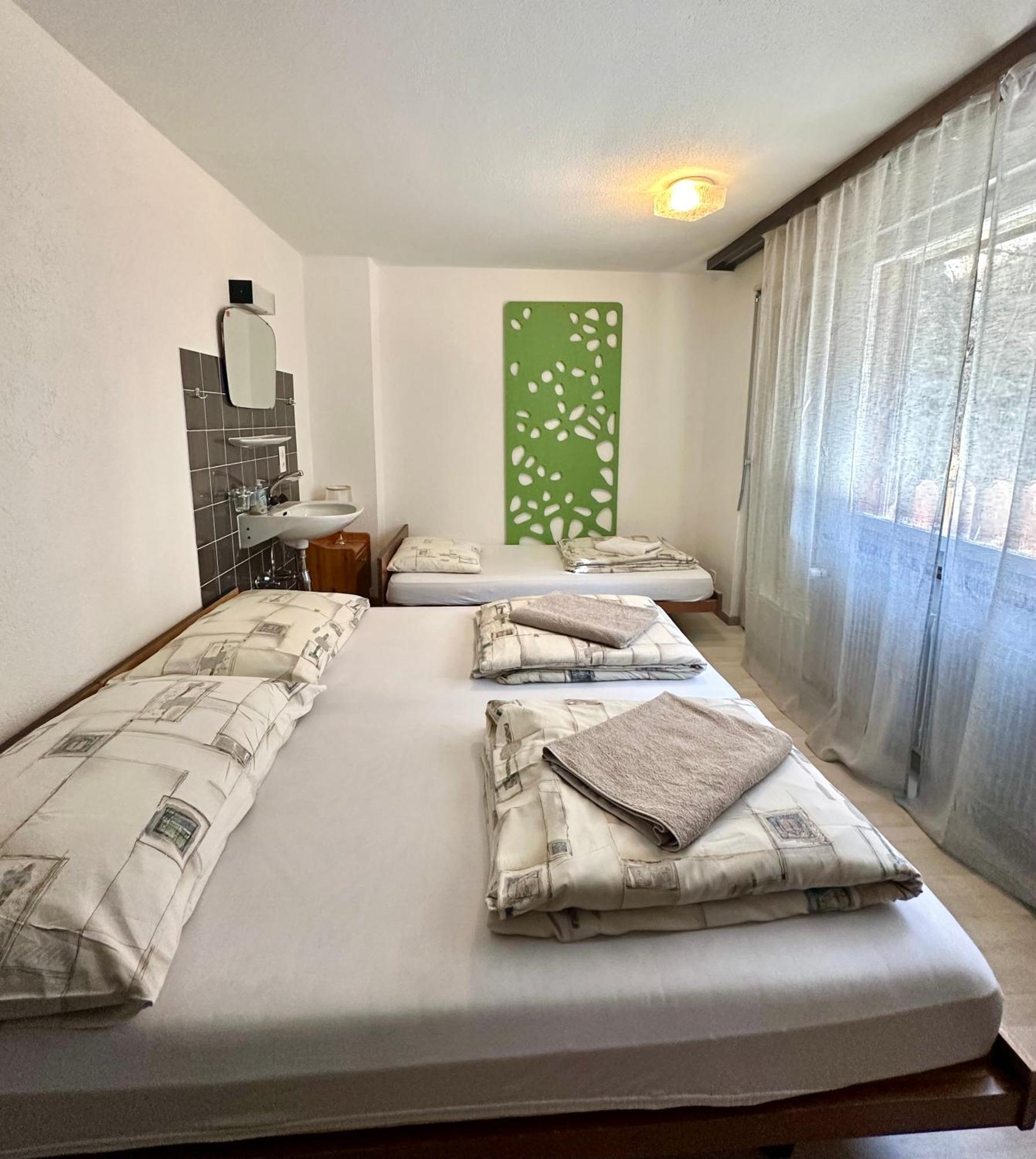 Holiday House Laerchenheim Saas-Balen 外观 照片